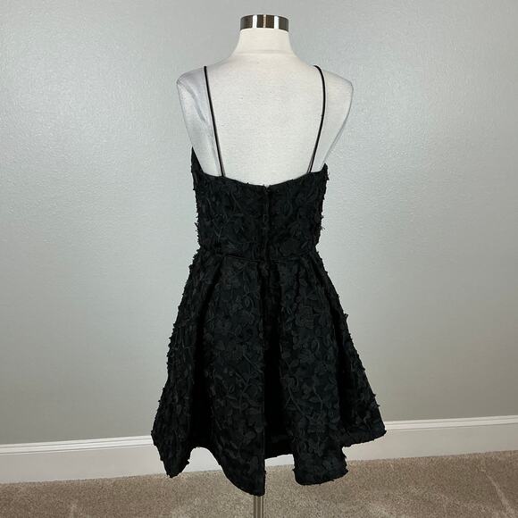 Black Lace Fit and Flare Mini Cocktail Dress Size 8 Sleeveless Halter by AQUA - Picture 6 of 14